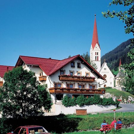 Gasthof Baren Hotel Holzgau Exterior photo